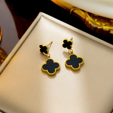 Two Clovers Gold Earrings 9mm & 13mm