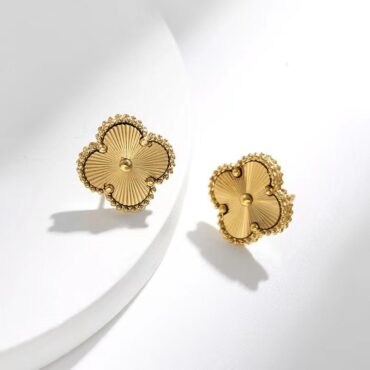 Clover Gold Necklace