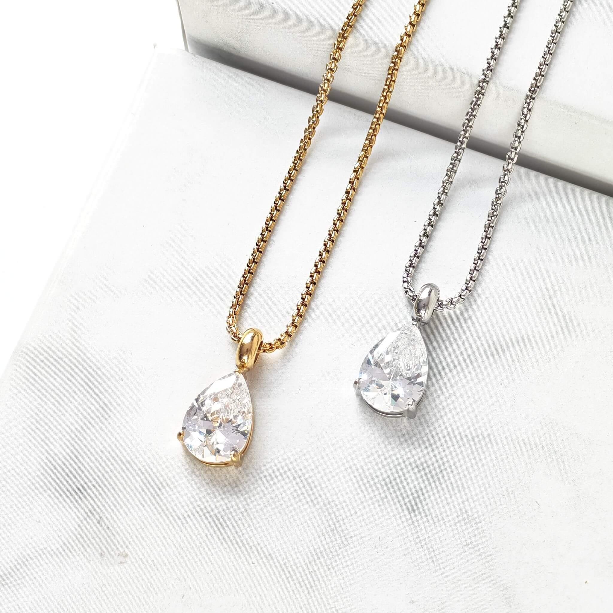 N0010 Pear Cubic Zirconia Solitaire Necklace 05