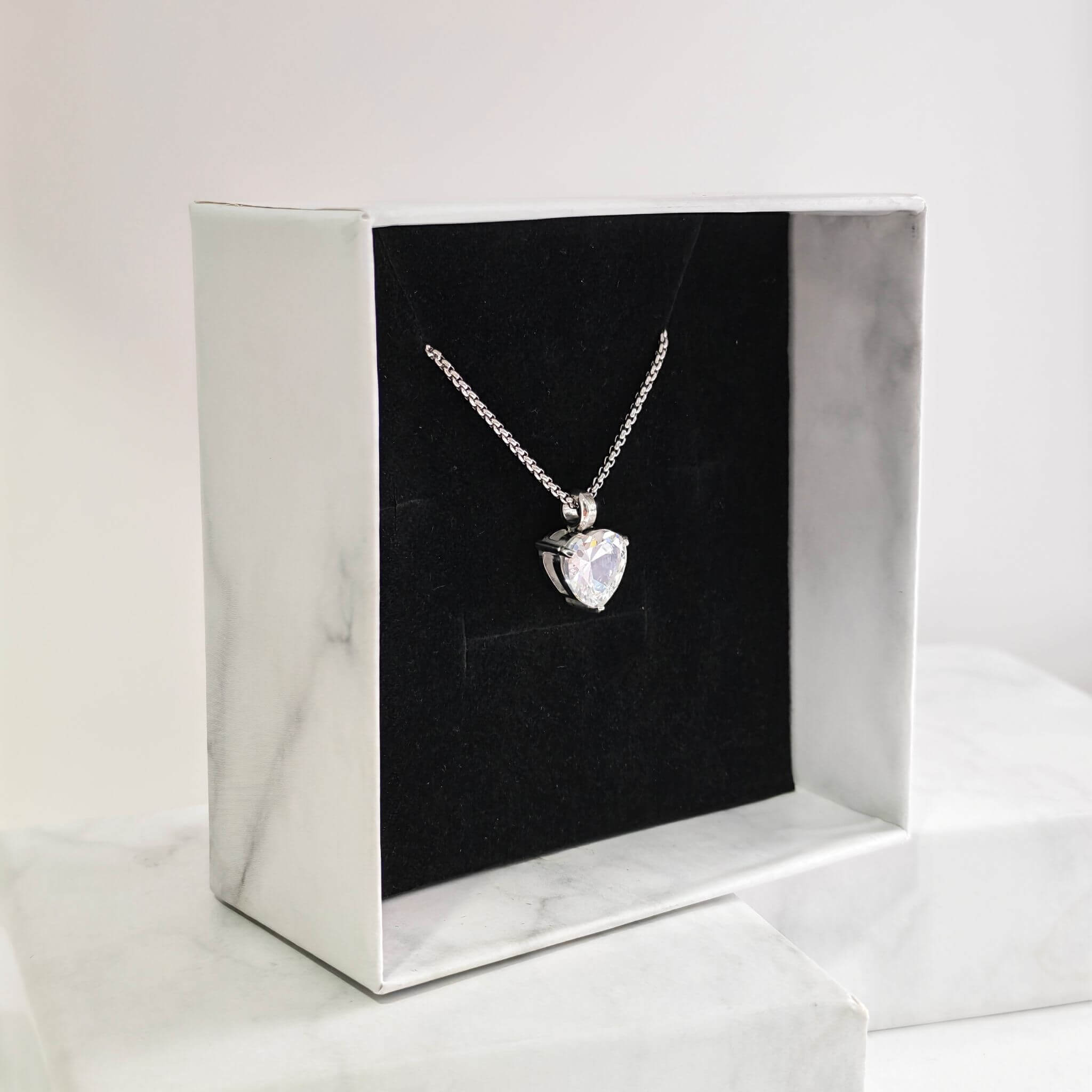 N0011 Heart Cubic Zirconia Solitaire Necklace 08