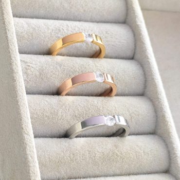 R0004 Suspended Cubic Zirconia Solitaire Ring 05