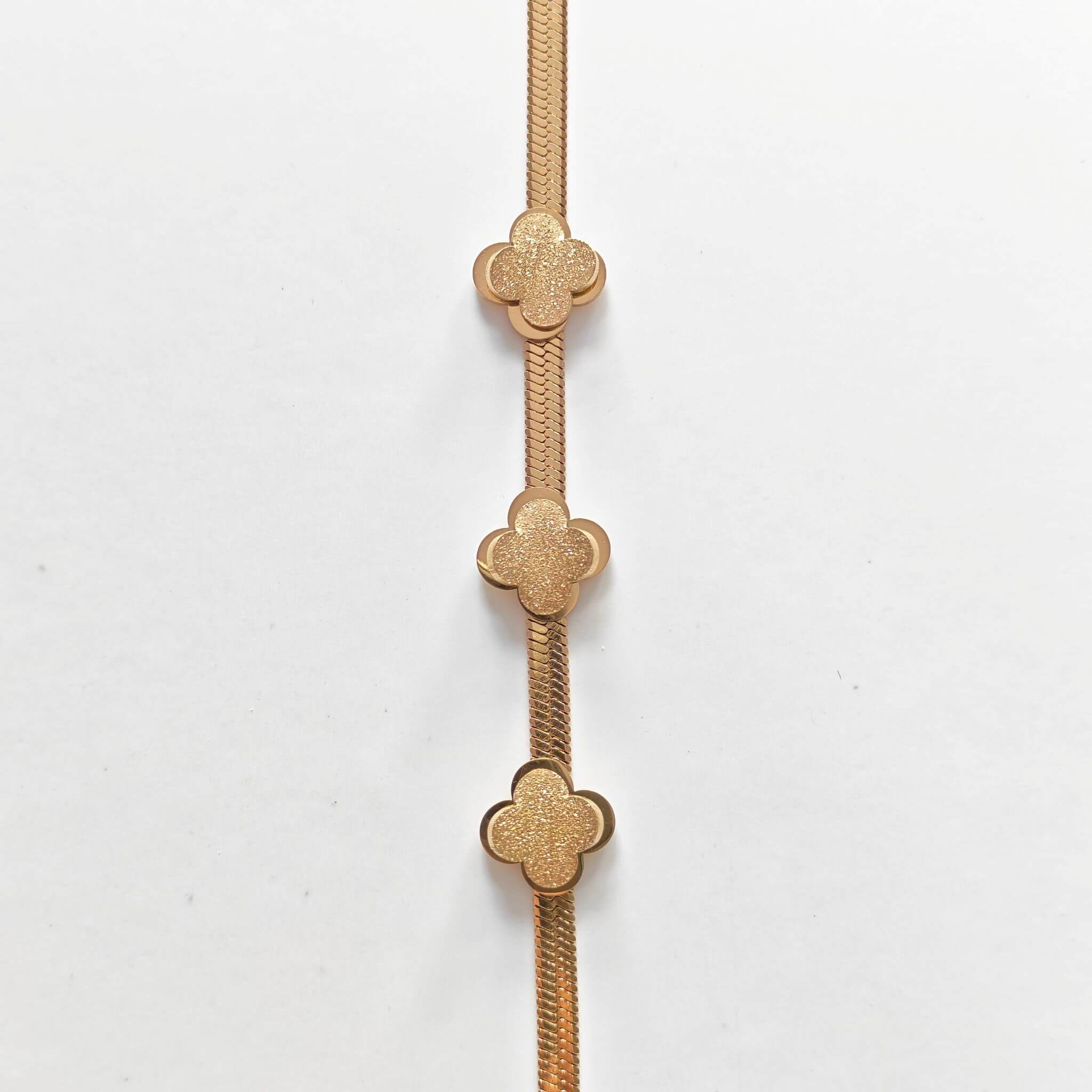 B-5 Three Flowers Snake Bracelet 01