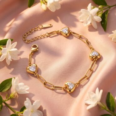 B-6 Heart Cubic Zirconia Paperclip Bracelet 01