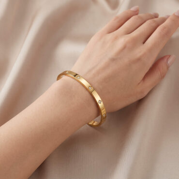G13 SIngle Cubic Zirconia Clover Bangle 03