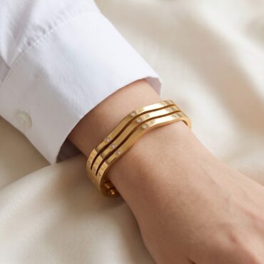 G15 Triple Wavy Bangle 03