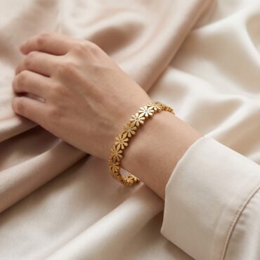 G17 Daisy Bangle 03