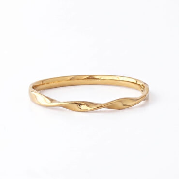 G8 Classic Twisted Bangle 01